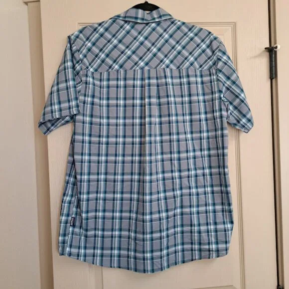 Patagonia Men's Medium Plaid button down shirt Short sleeve blue and grey - Picture 4 of 4